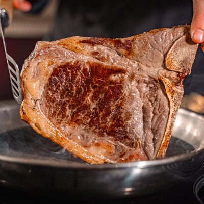 Wagyu-F1 Club Steak